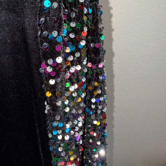 Elegant Black Velvet Top with Multicolor Sequin Sleeves - Picture 2 of 5